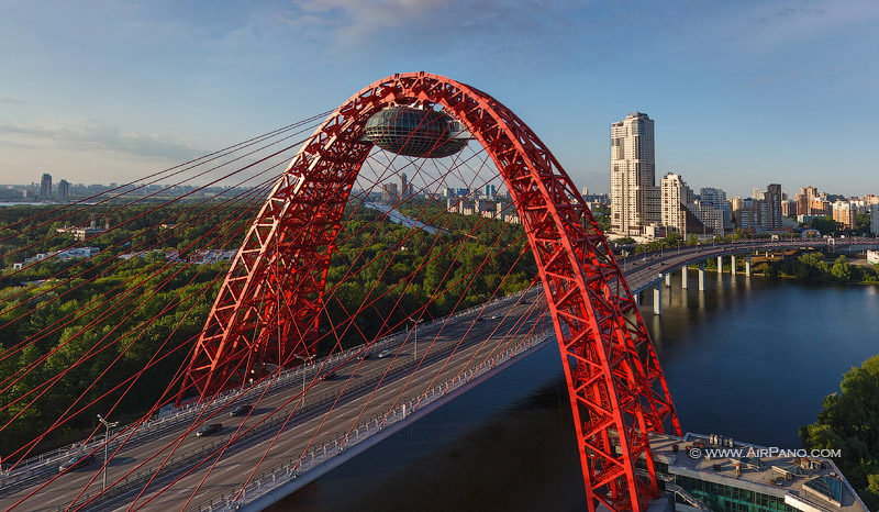 Zhivopisniy Bridge, Moscow