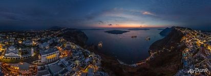 Fira at night