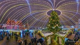 Christmas market at the Manezhnaya Square