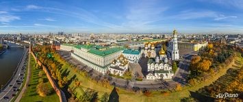 Panorama of Moscow Kremlin in autumn