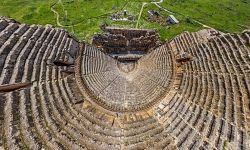 Roman theatre at Hierapolis (Pamukkale). Top view