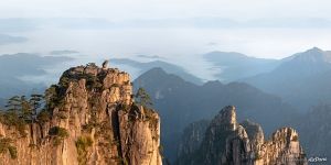 Stone Monkey Gazing Over the Sea of Clouds