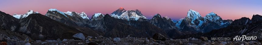 Sunset over Everest from the Renjo-La