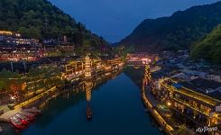 Wanming Pagoda at night