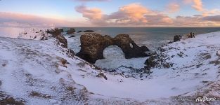 Arnarstapi, Gatklettur arch rock