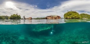 Half-sunken ship, Palau