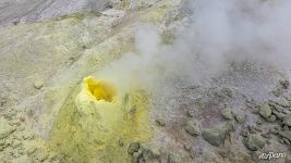 Northwestern solfatara field of Mendeleev volcano