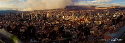 La Paz, Bolivia (29397х10095 px)