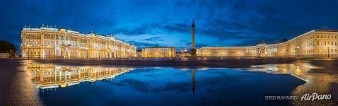 Palace Square at night, St. Petersburg, Russia (35629x11151 px)