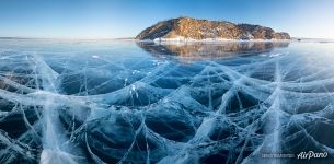 Budun cape, Baikal, Russia (21515х10566 px)