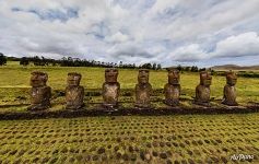 Ahu Akivi human figures