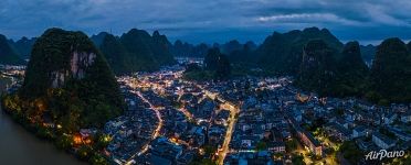 Yangshuo at night